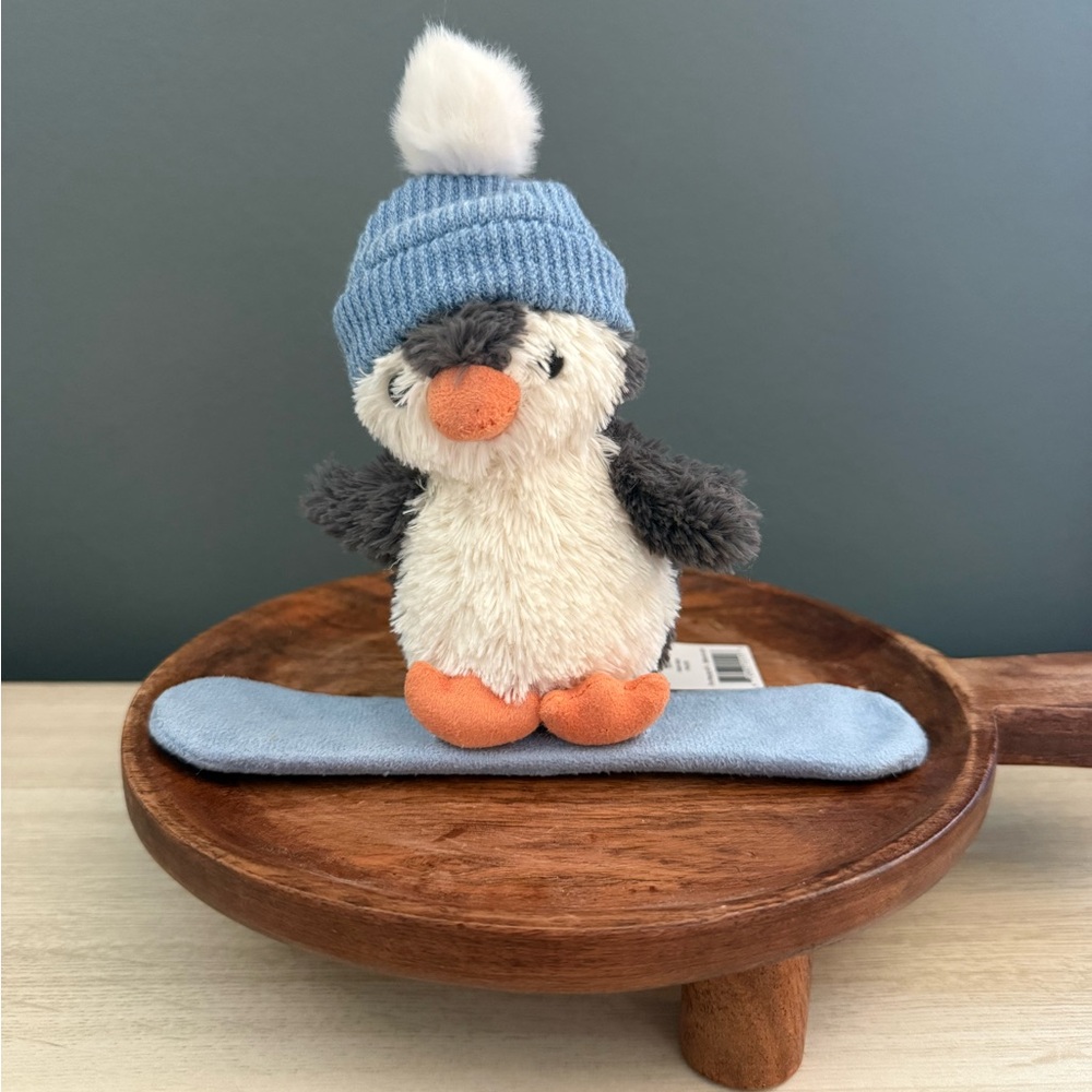 BNWT Jellycat “Peanut Penguin Snowboarding” MUST HAVE 🐧 (with dust bag)